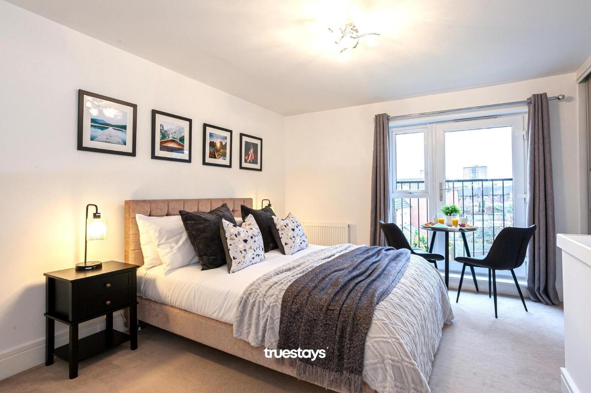 Ambassador House By Truestays - Luxury 4 Bedroom House In Stoke-On-Trent Etruria エクステリア 写真