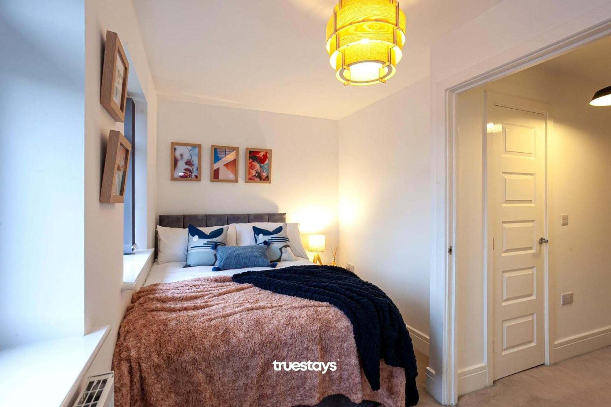Ambassador House By Truestays - Luxury 4 Bedroom House In Stoke-On-Trent Etruria エクステリア 写真
