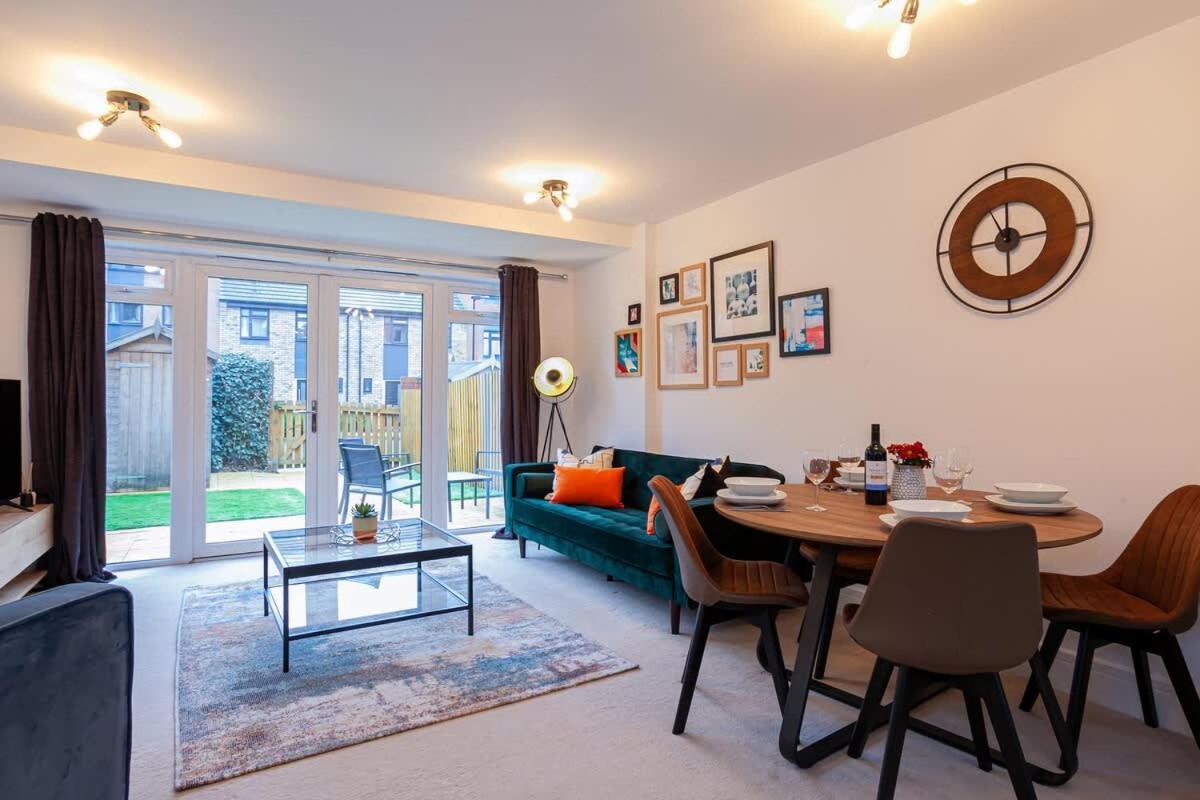 Ambassador House By Truestays - Luxury 4 Bedroom House In Stoke-On-Trent Etruria エクステリア 写真
