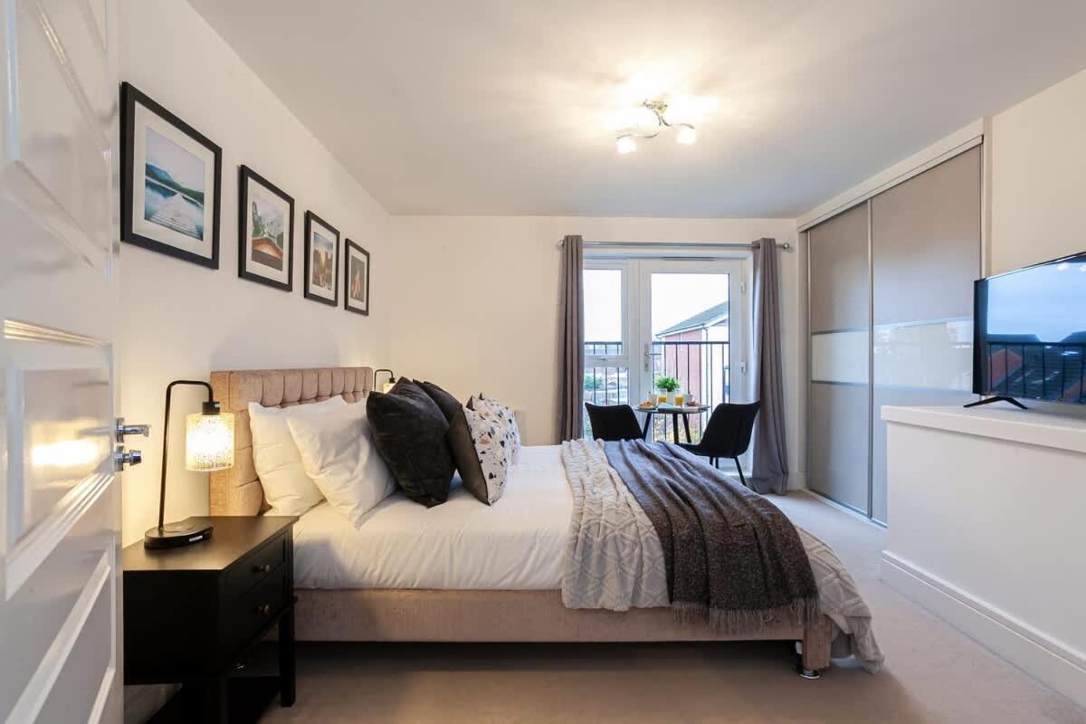 Ambassador House By Truestays - Luxury 4 Bedroom House In Stoke-On-Trent Etruria エクステリア 写真