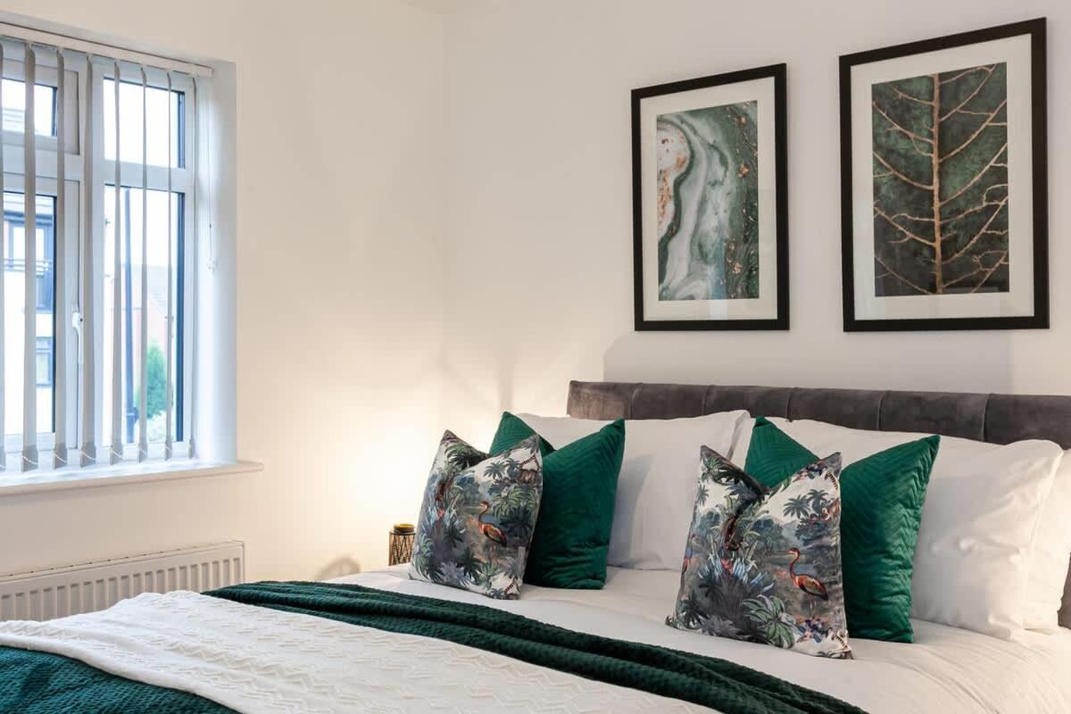 Ambassador House By Truestays - Luxury 4 Bedroom House In Stoke-On-Trent Etruria エクステリア 写真